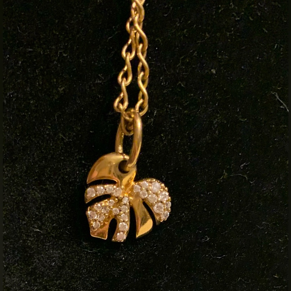 Pandora Infinity Chain Necklace & Pandora Sparkling Monstera Leaf Dangle Charm